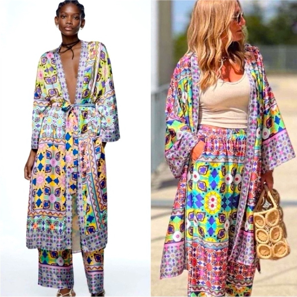 ZARA Multicolor Satin Patterned Side Slit Kimono Robe